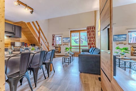Wake up to the heart of Val Thorens with panoramic views of alpine chalets — comfort and serenity at 2,300m in the 3 Vallées!