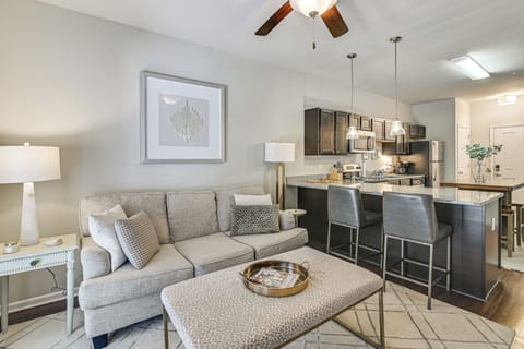 Starkville Vacation Rental | 2BR | 2BA | 843 Sq Ft | Stairs to Enter