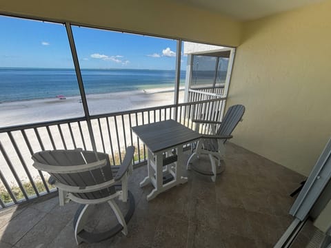 Front row seat to world-class sunsets and endless gulf horizons