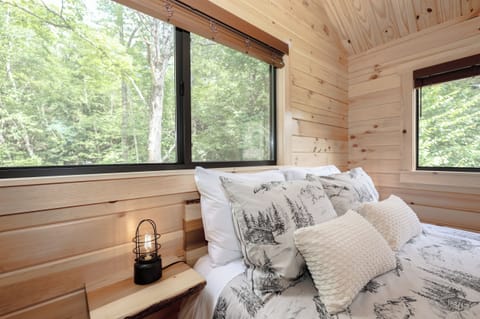 Bedroom 1 (1)
