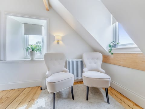 Double bedroom | Lansdowne House, Brecon