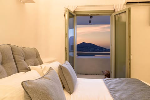 Family Suite with Private Pool & Sea View | In-room safe, soundproofing, iron/ironing board, free WiFi