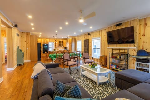 Main Level | Living Room | Dining | Kitchen