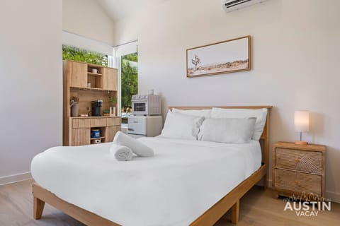 Hotel vibes, homey touches; plus enough kitchen gear to host a brunch battle with your travel buddy.
