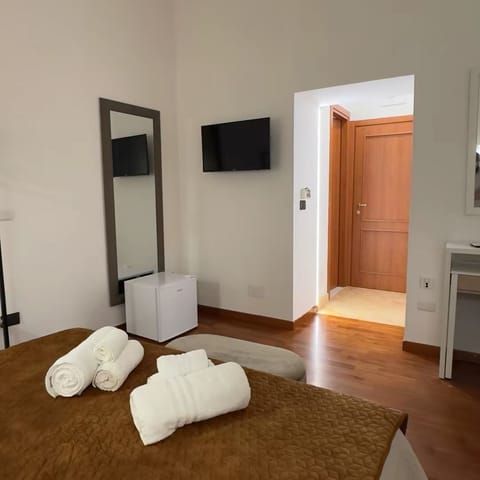 Classic Triple Room | Desk, soundproofing, free WiFi