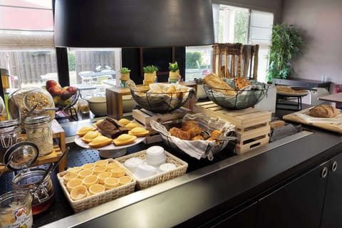 Daily buffet breakfast (EUR 14 per person)