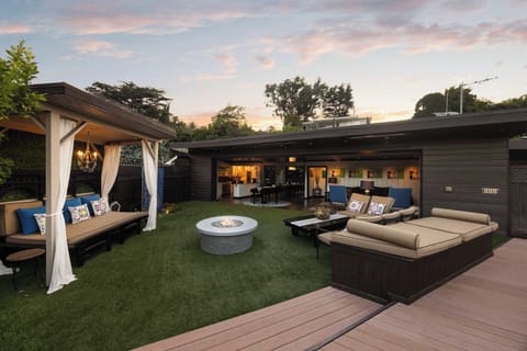 Living Room | Modern Fireplace & Plush Seating