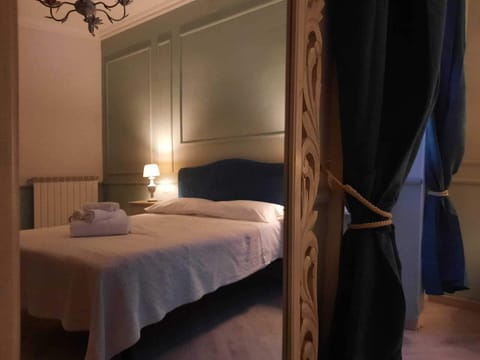 In-room safe, desk, laptop workspace, blackout drapes