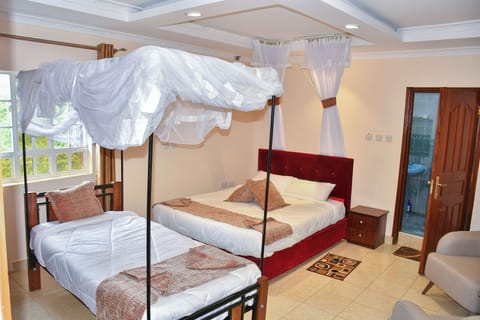 Deluxe Double Room | Desk, laptop workspace, free WiFi