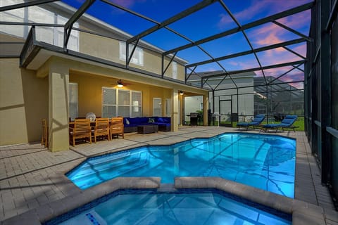 Free Heat Salt Water Pool & Spa