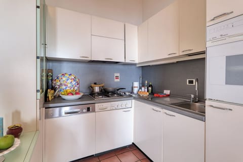 Standard Apartment, Multiple Bedrooms, 2 Bathrooms (Hanbury Apt Pool And Sea) | Private kitchen | Fridge, oven, stovetop, cookware/dishes/utensils