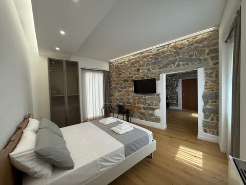 Luxury Double Room, City View | Minibar, in-room safe, desk, laptop workspace