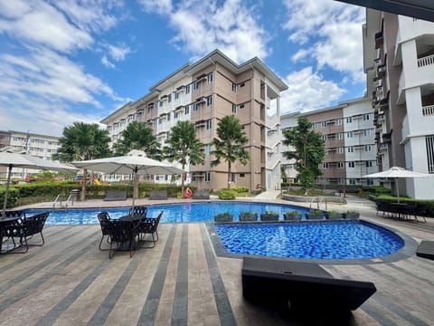 Condo, 1 Bedroom, Accessible, Smoking | Pool | Outdoor pool