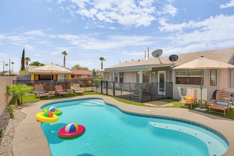 Tucson Vacation Rental | 3BR | 2BA | 1,312 Sq Ft | Step-Free Entry