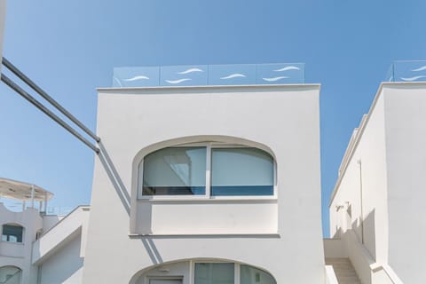 Balcony / Terrace / Patio