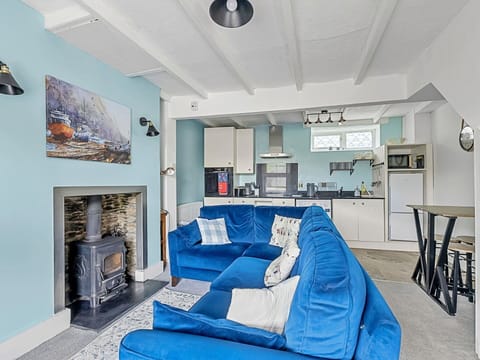 House, Cottage, Freezing, Village, Mountain Village, Resort, Snow, Winter, Alps