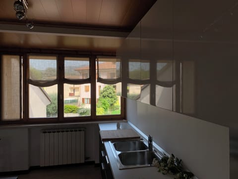 04cfea28-b557-4e73-ad7e-c12850983100