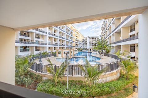 Basic Apartment | Pool