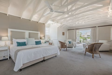 Luxury Suite, Balcony, Garden View | In-room safe, iron/ironing board, free WiFi