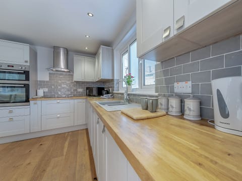 Kitchen | Spring Gardens, New Quay
