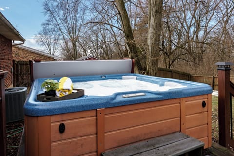 Backyard Hot Tub with Cover Riverside Ohio Airbnb