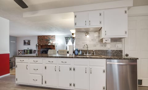 Kitchen with Plenty of Cabinets Riverside Ohio Airbnb