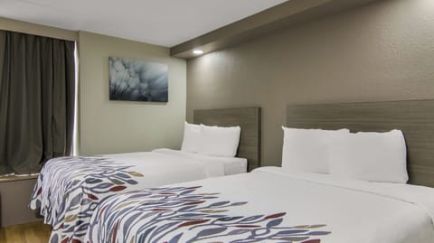 Desk, blackout drapes, free WiFi, bed sheets