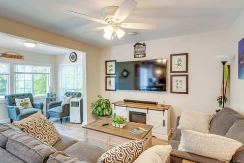 Curl up in the inviting living room & stream your favorites on the smart TV​