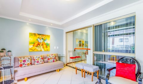 Basic Apartment | Living area
