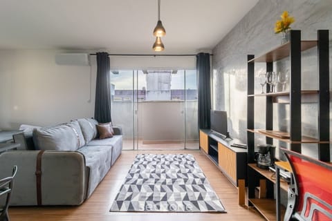 Basic Apartment | Living area