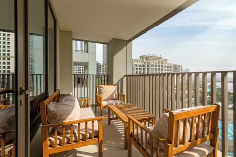 Deluxe Apartment, Canal View | Balcony