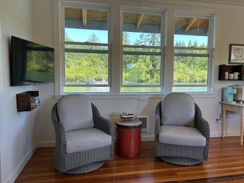 Seating area with river views from nearly every angle