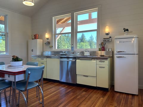 A small but efficient kitchen