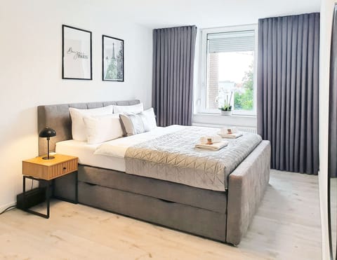 Bedroom01