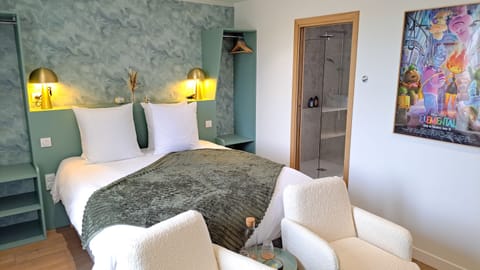 Luxury Double Room, Ensuite | Premium bedding, desk, laptop workspace, free WiFi