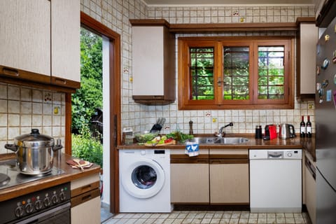 Villa | 5 bedrooms, desk, soundproofing