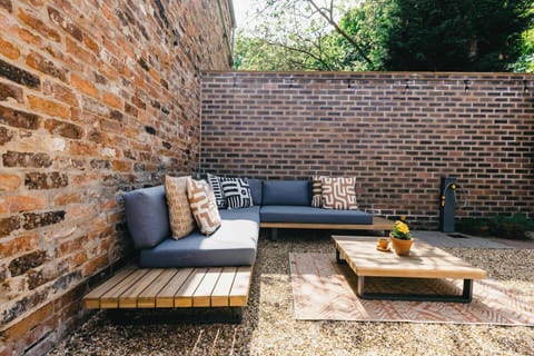 Bracken Cottage, Stokesley - Host & Stay
