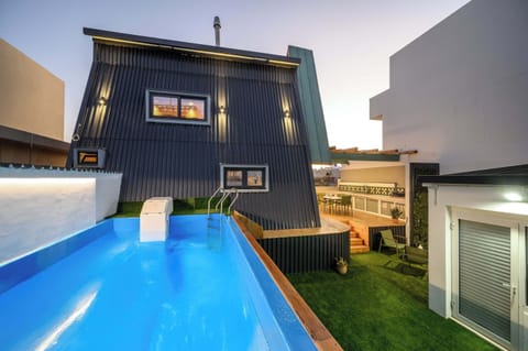 Private pool area – modern architecture meets relaxation