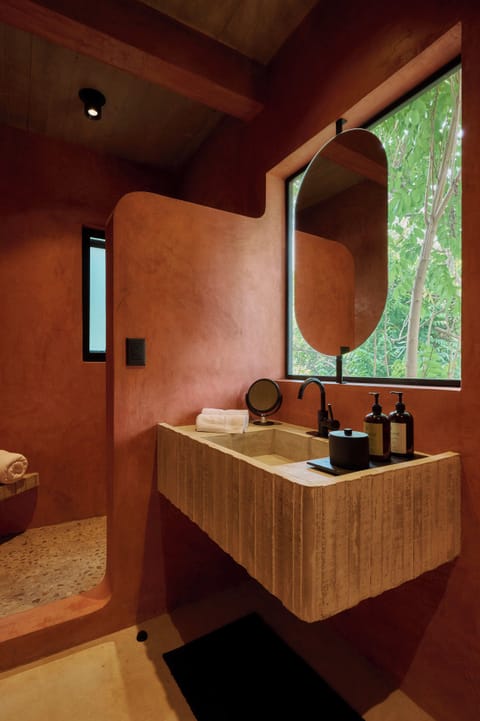 Standard Suite, 1 King Bed | Bathroom | Shower, towels, soap, shampoo