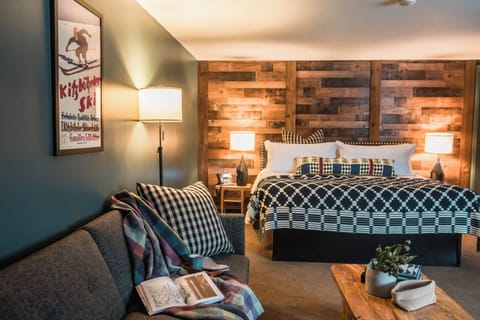 Classic Double Room, 1 King Bed with Sofa bed, Non Smoking | Iron/ironing board, free WiFi, bed sheets