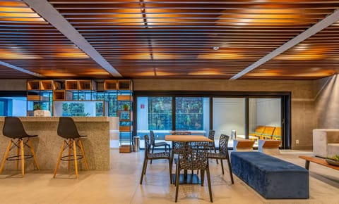 Basic Apartment | Lobby