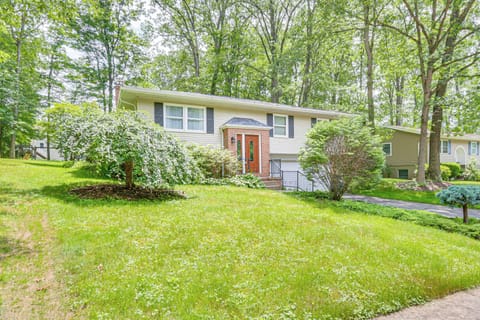 State College Vacation Rental | 3BR | 3BA | 1,571 Sq Ft | Stairs Required