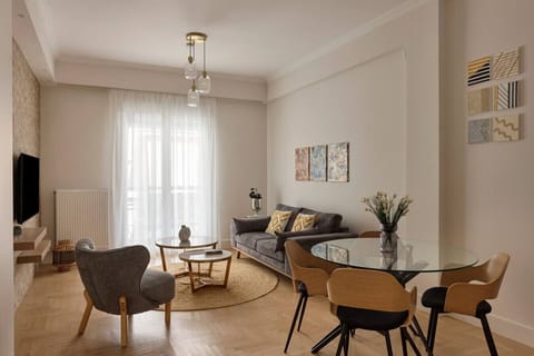 living room-dining table