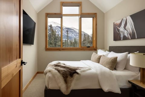 Suite 2 Queen Bed
