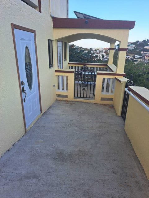 Beautiful Airbnb! Your home! Island Life!