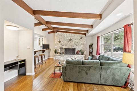 House, 3 Bedrooms | Living area | Smart TV