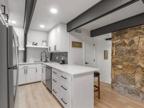 Fully stocked kitchen with plenty of amenities