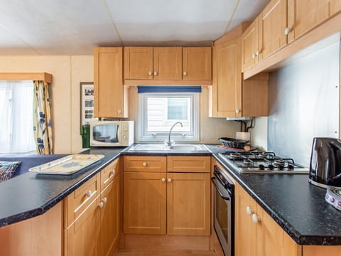 Mobile Home | Private kitchen
