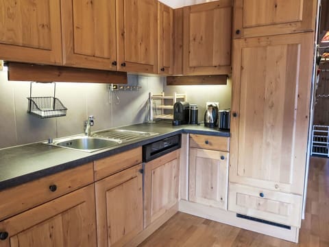 Furniture, Kitchen Appliance, Cabinetry, Major Appliance, Kitchen, Wood, Countertop, Flooring, Interior Design, Home Appliance