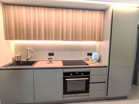 Kitchen Appliance, Wood, Major Appliance, Kitchen, Home Appliance, Interior Design, Countertop, Flooring, Furniture, Cabinetry